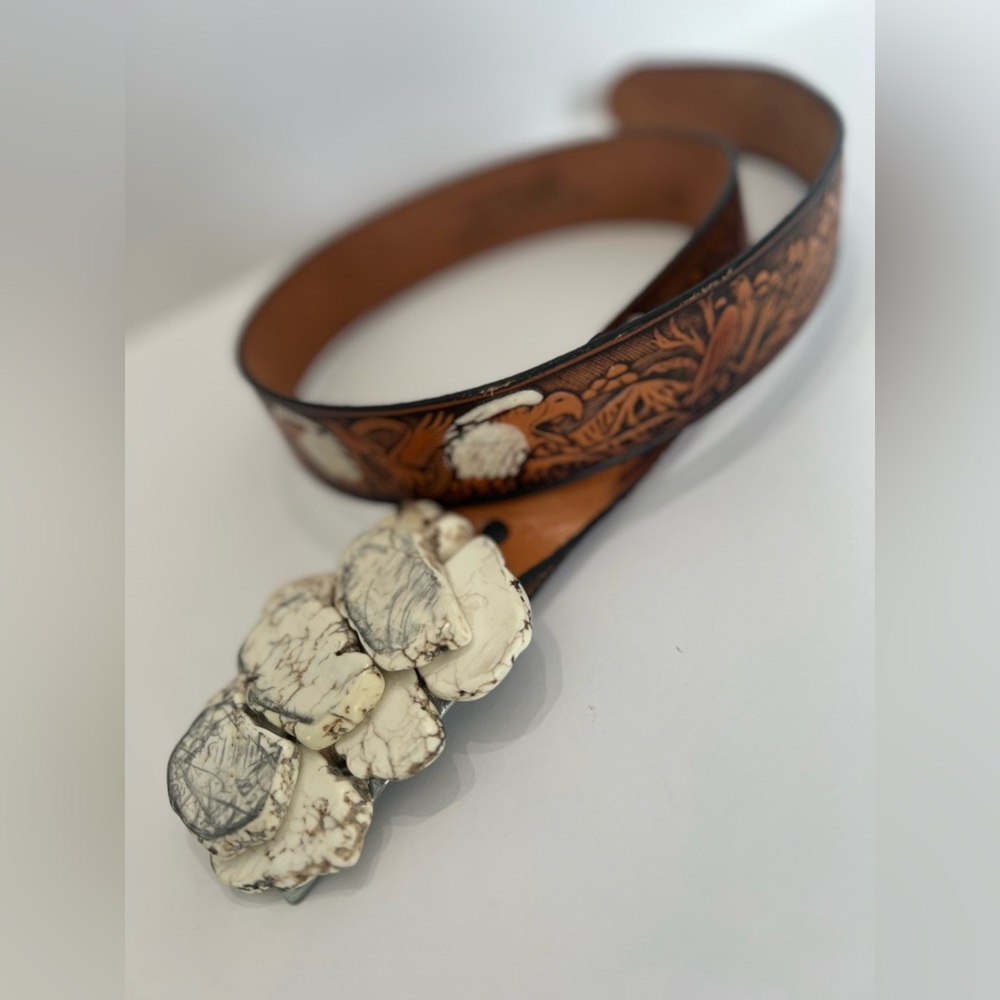 Genuine tooled leather Belt White Howlite Magnesite embellished with eagles boho - Picture 2 of 12